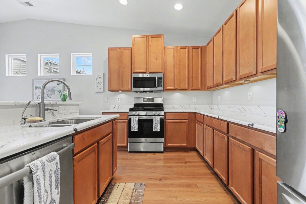 1811 B High St.  Photo 11