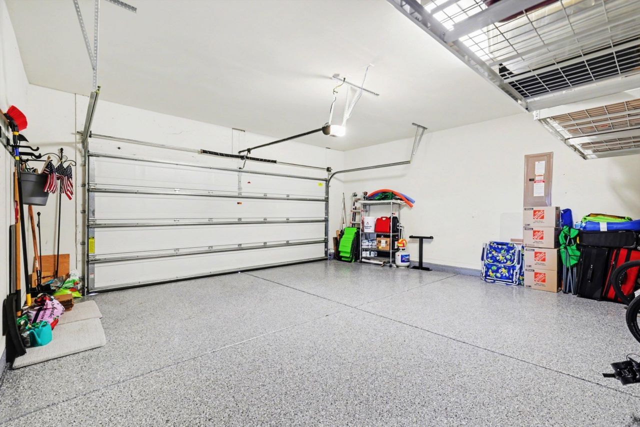 1811 B High St.  Photo 5