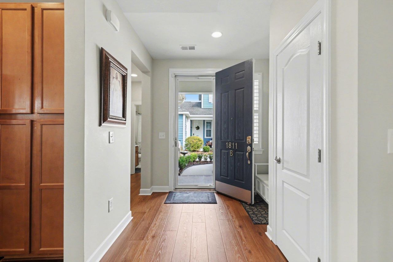 1811 B High St.  Photo 9