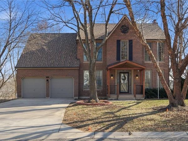 7633 Acuff Lane, Lenexa, KS 66216