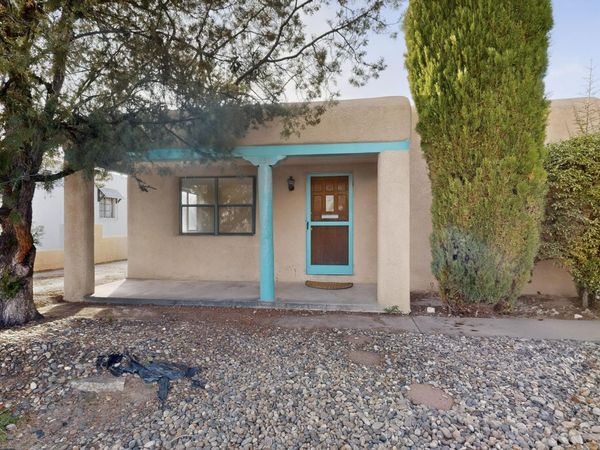 233 Solano Drive NE, Albuquerque, NM 87108