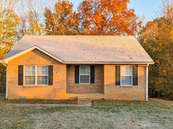 1352 Chucker Dr , Clarksville, TN 37042
