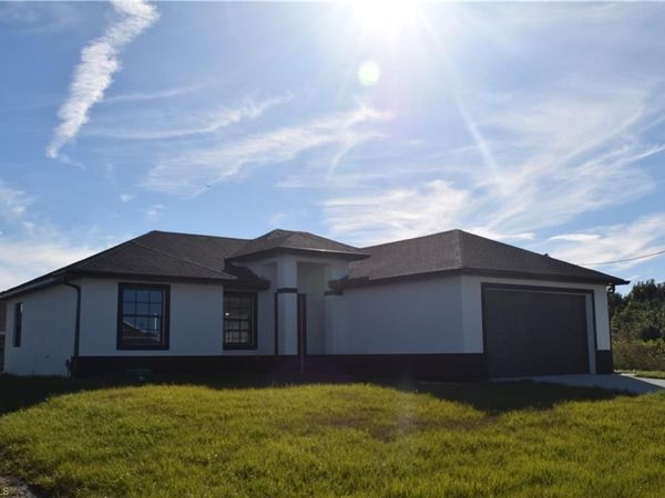 2555 25th st W, LEHIGH ACRES, FL 33971