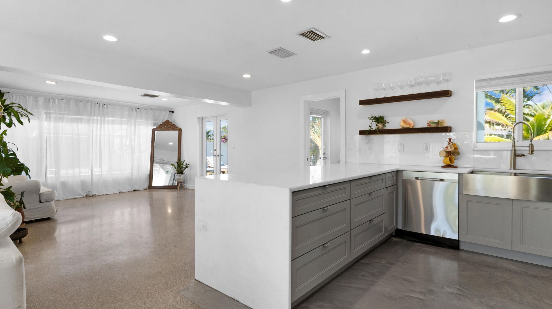 909 SE 16th Place, Deerfield Beach, FL 33441 Photo