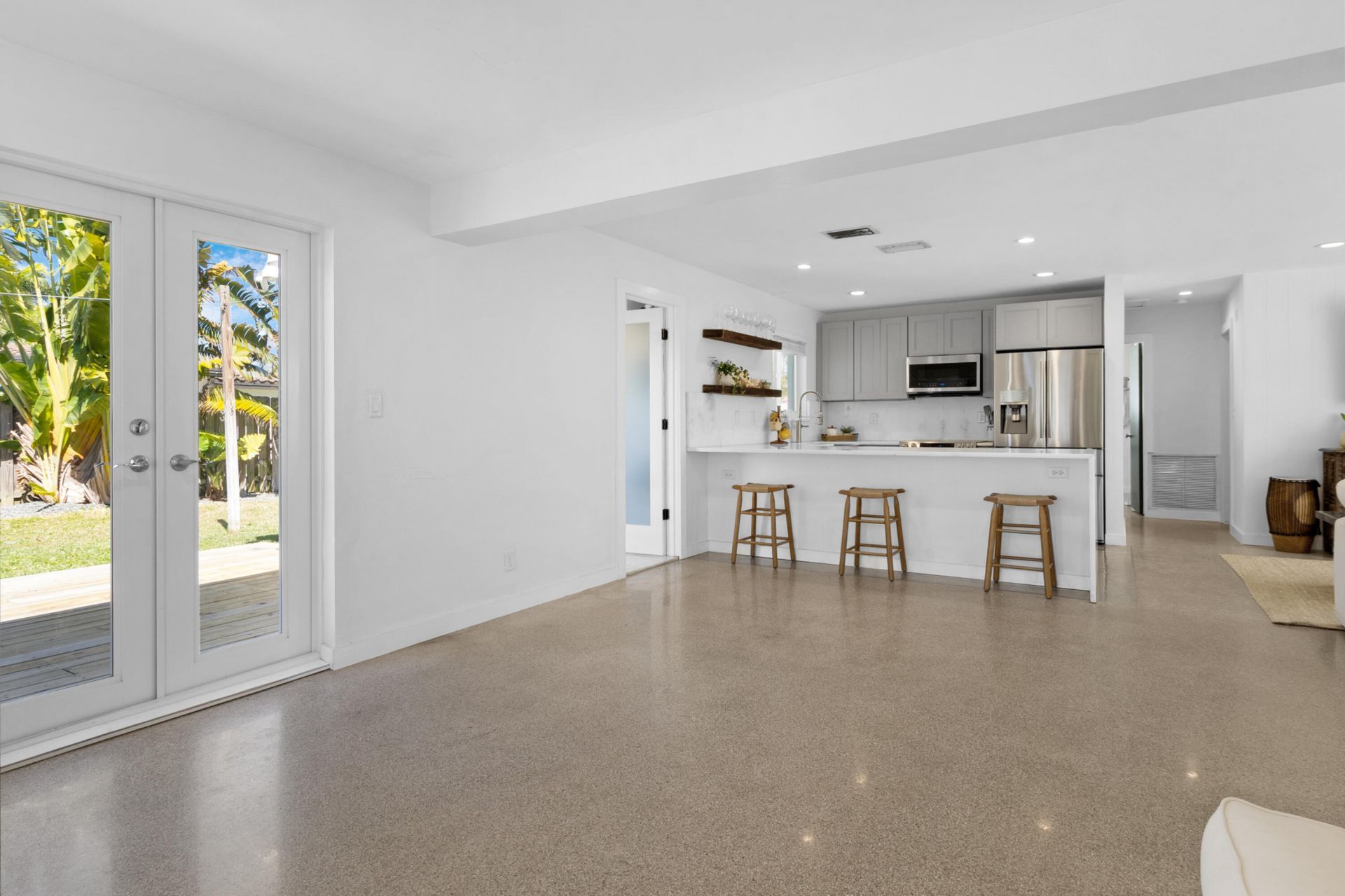 909 SE 16th Place, Deerfield Beach, FL 33441 Photo