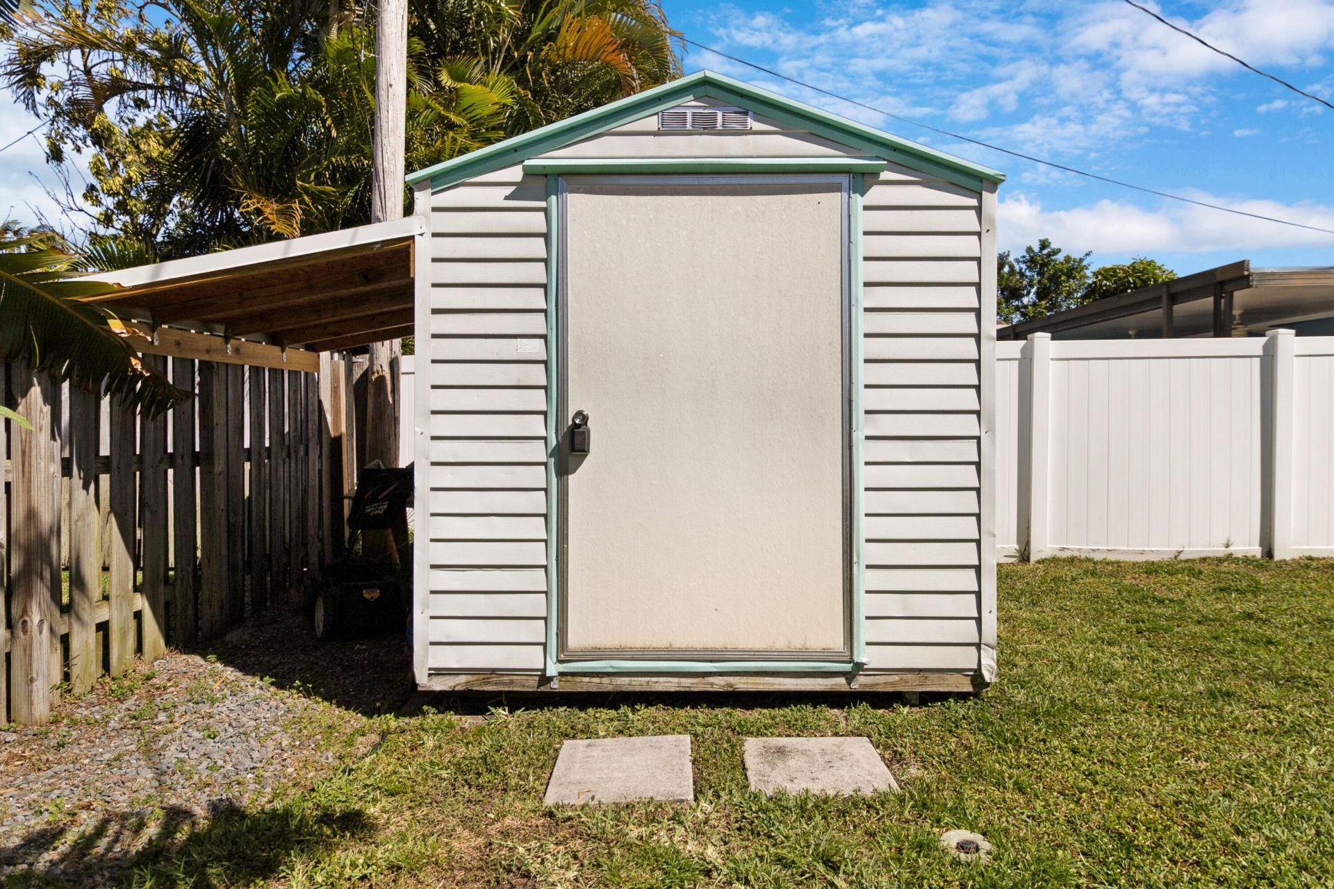 909 SE 16th Place, Deerfield Beach, FL 33441 Photo