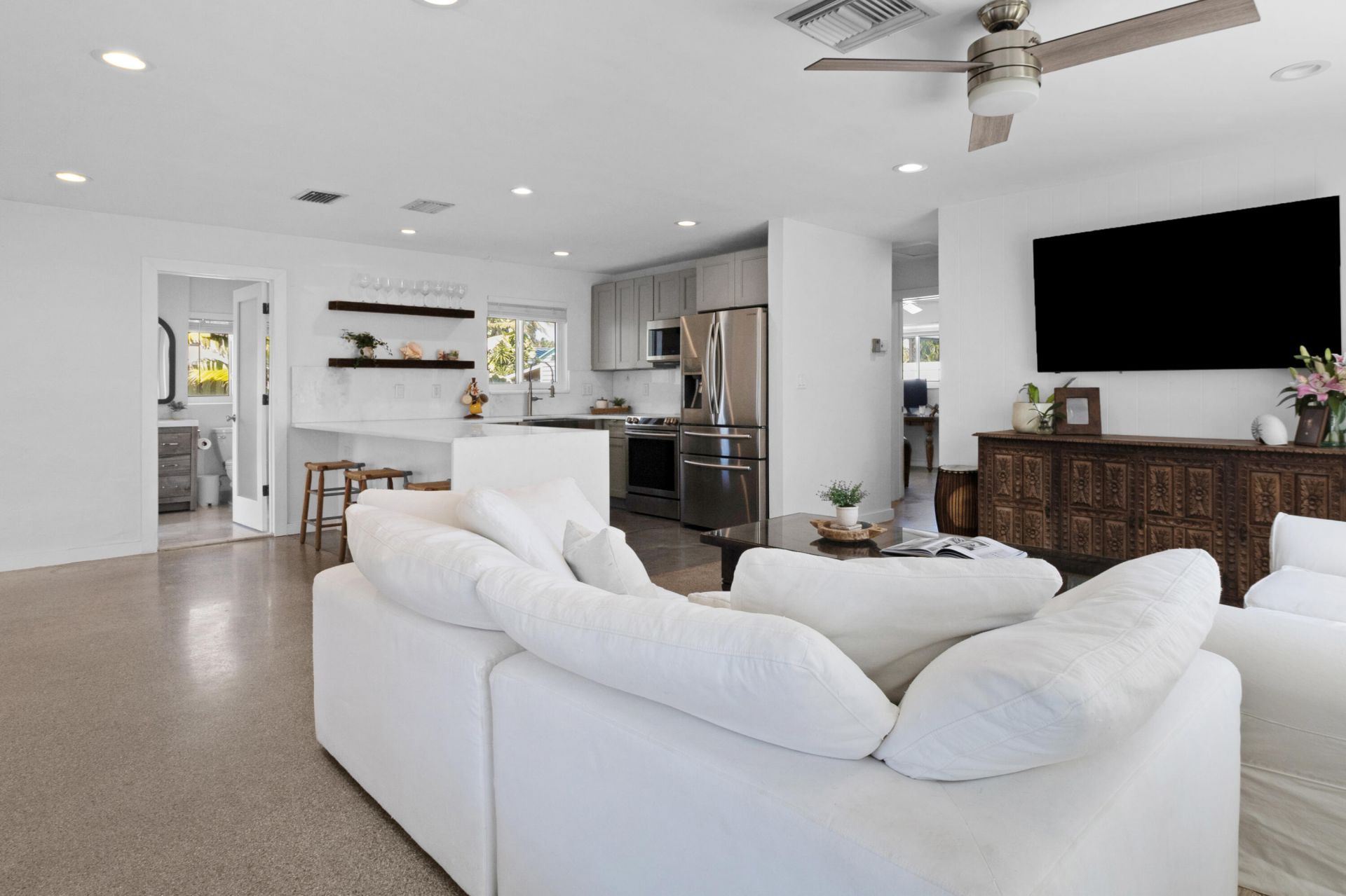 909 SE 16th Place, Deerfield Beach, FL 33441 Photo