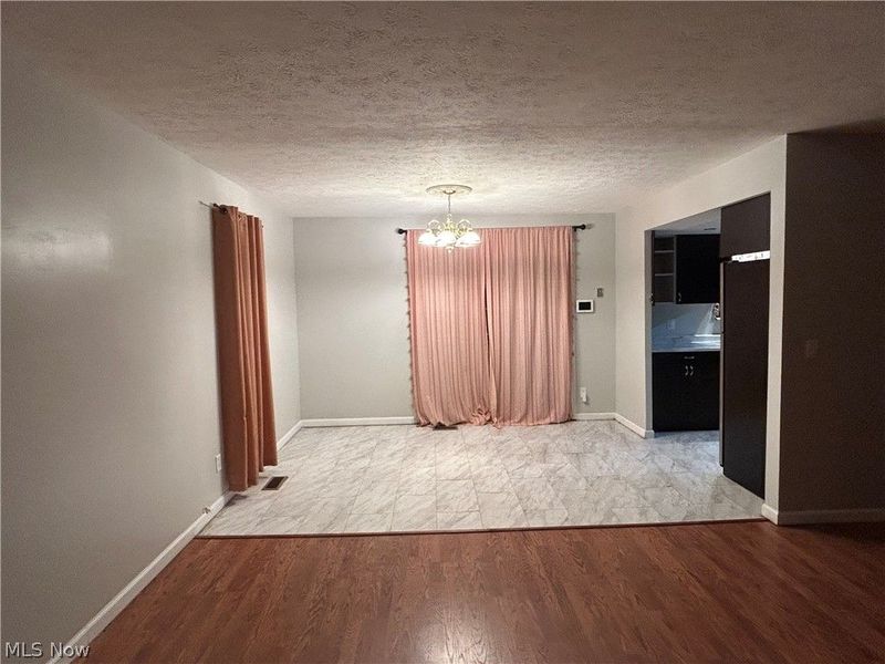 7535 Hickory Road, Oakwood Village, OH 44146 Photo 2