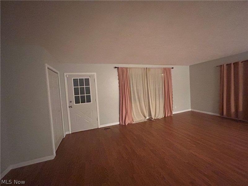 7535 Hickory Road, Oakwood Village, OH 44146 Photo 4