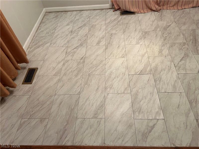 7535 Hickory Road, Bedford, OH 44146 Photo 5