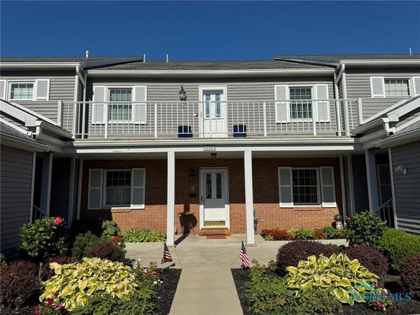 2212 N Carriage Lane, Port Clinton, OH 43452