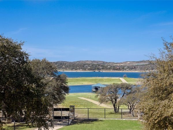 610 Deckhouse DR, Point Venture, TX 78645