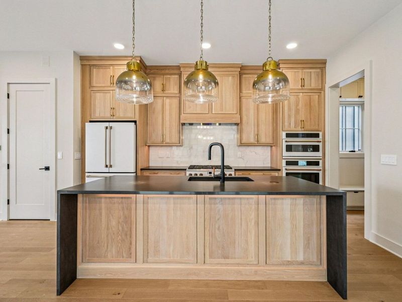 2822 Kobuk Drive , Columbus, OH 43228 Photo 5