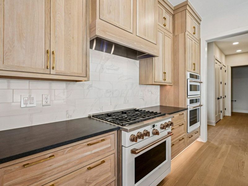 2822 Kobuk Drive , Columbus, OH 43228 Photo 9