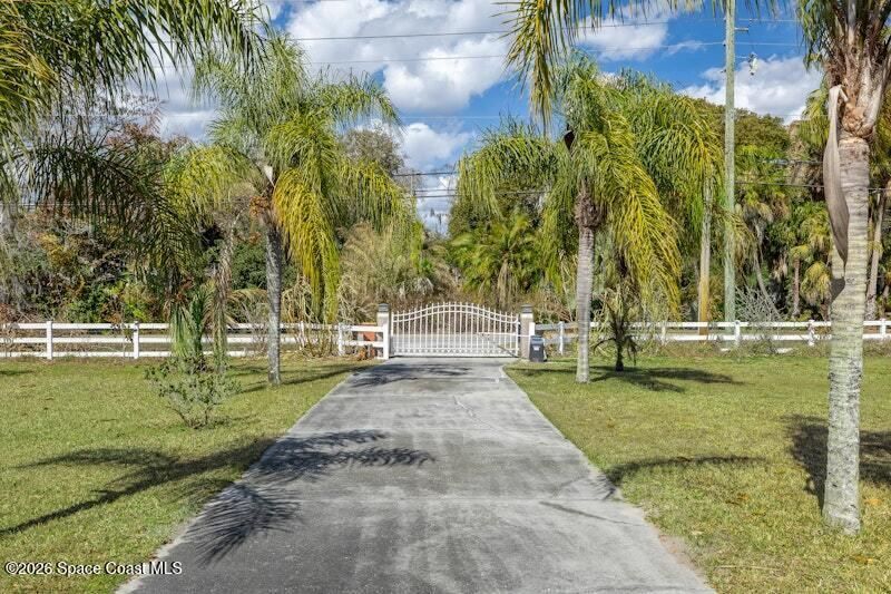 3375 Hield Road , Melbourne, FL 32904 Photo