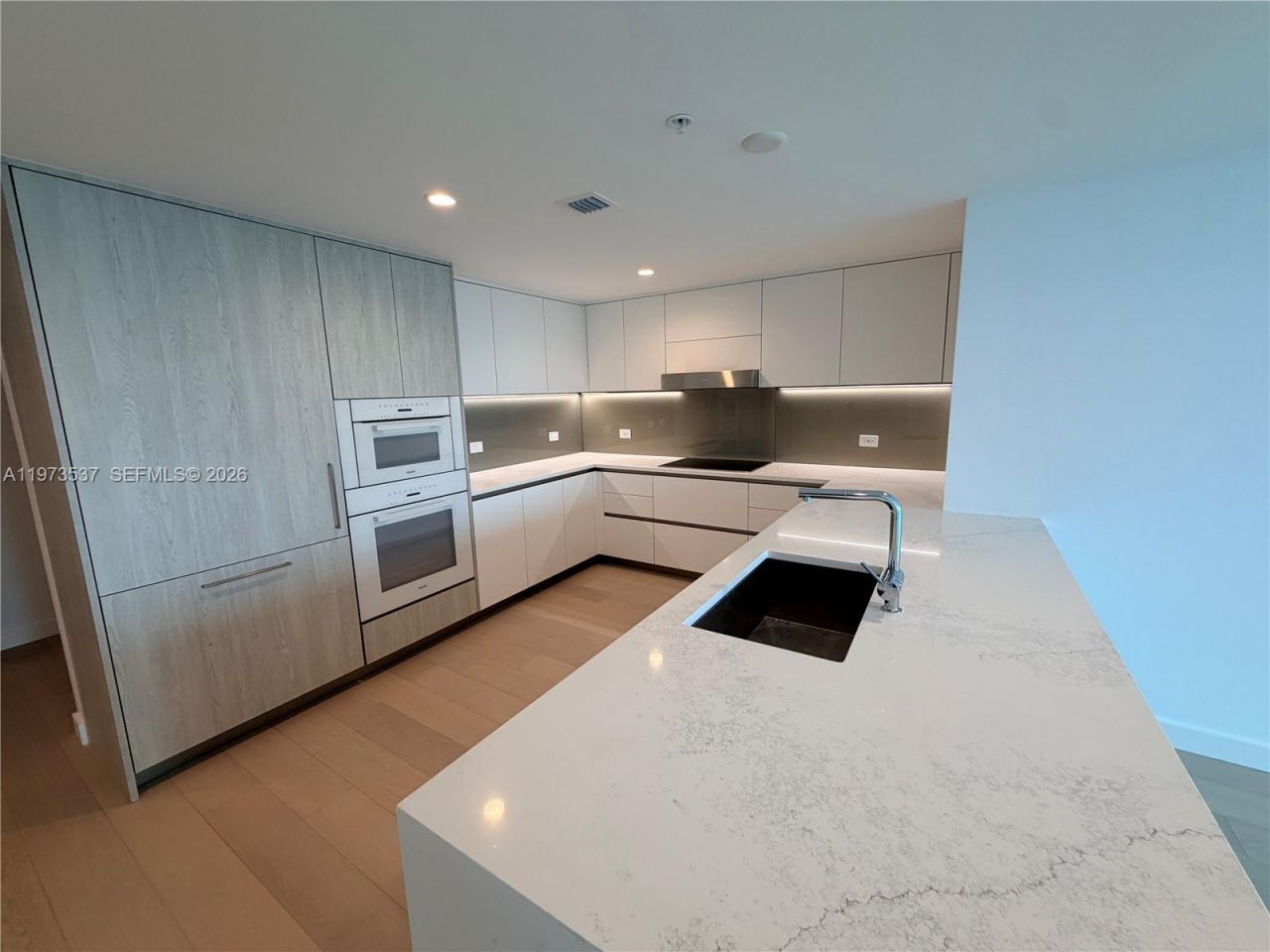 9201 E Bay Harbor Dr, Unit 309, Bay Harbor Islands, FL 33154 Photo