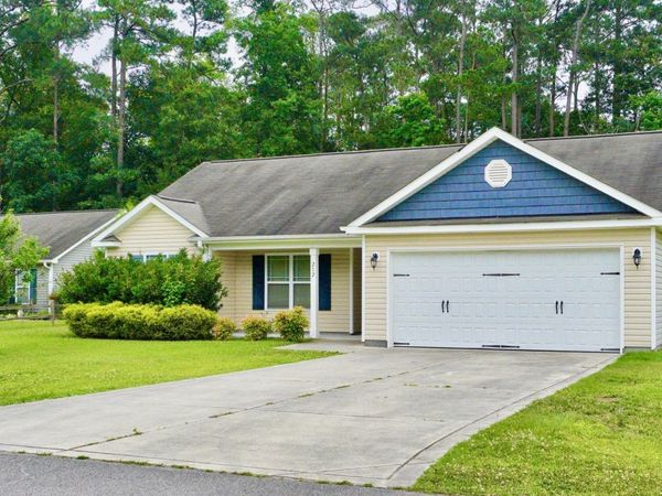 212 Garden Folly Lane, Richlands, NC 28574