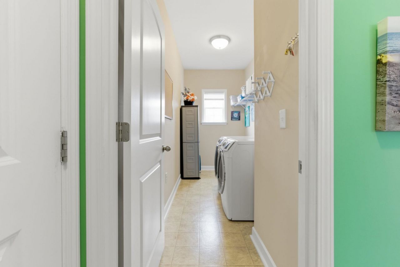 340 Oak Crest Circle  Photo 18