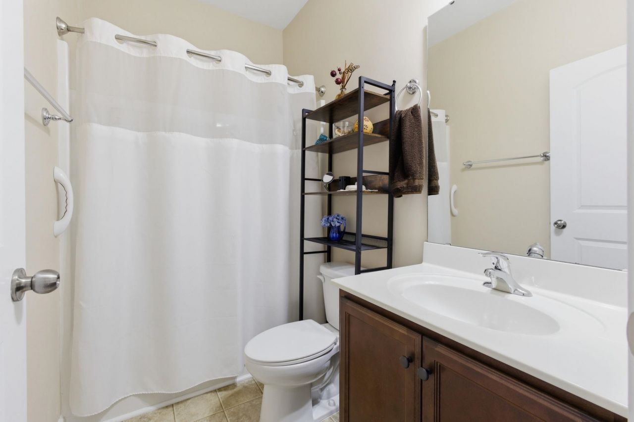 340 Oak Crest Circle  Photo 24