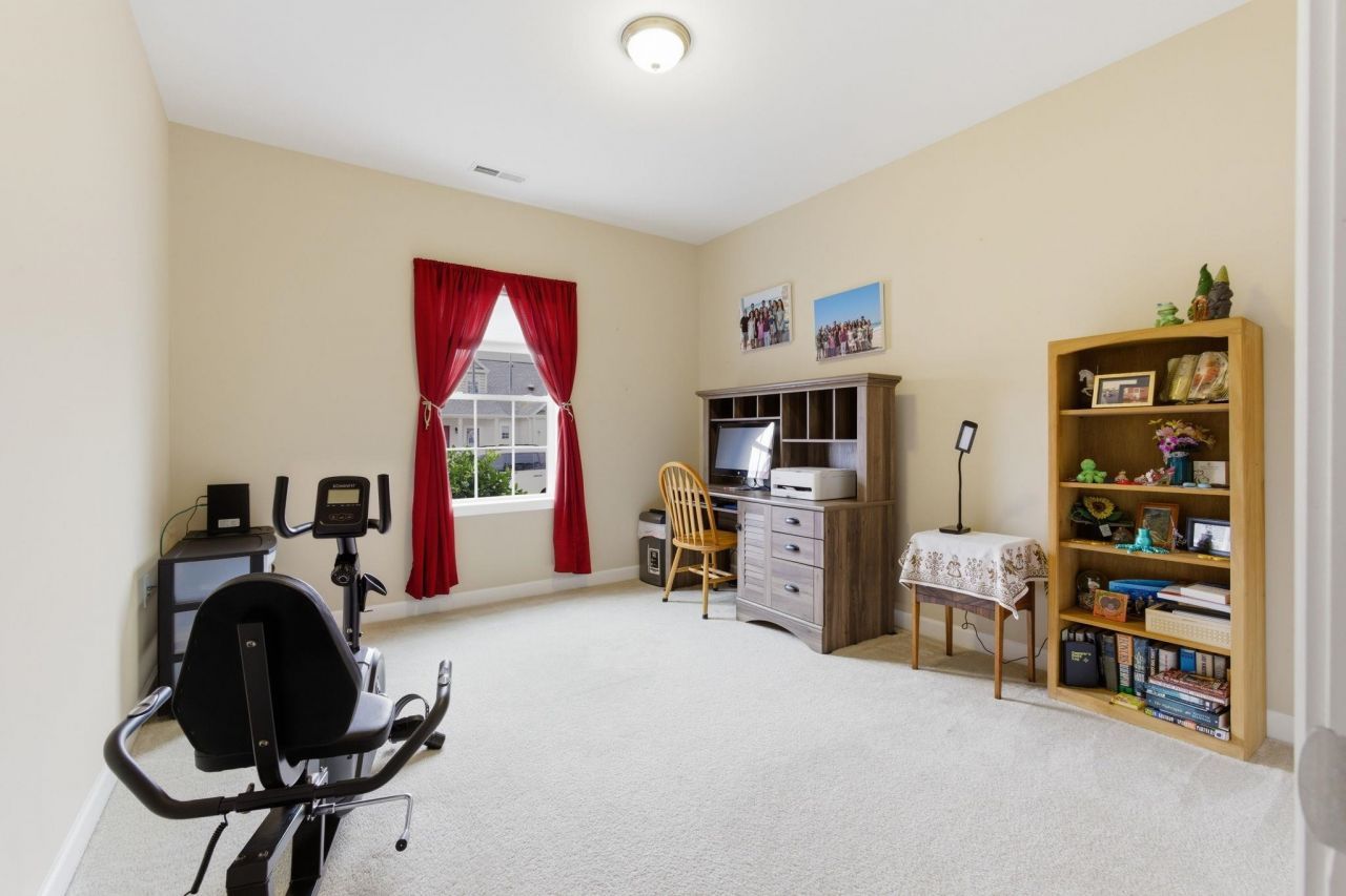 340 Oak Crest Circle  Photo 27