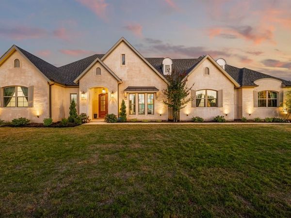 217 E Bay Drive, Bridgeport, TX 76426