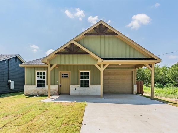 412 Matthew Street, Hillsboro, TX 76645