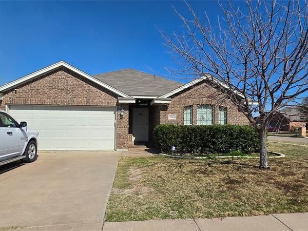 9200 Diane Drive, White Settlement, TX 76108