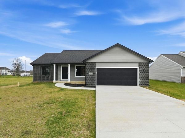 4938 N Cranbrook Road, North Webster, IN 46555