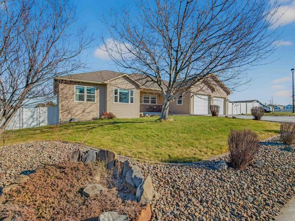 2285 Pitchstone Drive, Clarkston, WA 99403