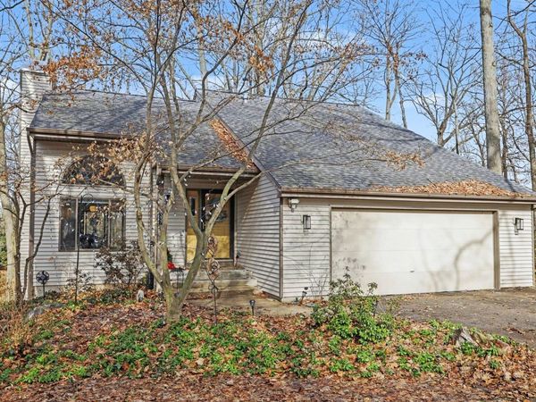 337 Horseshoe Court, Plainwell, MI 49080