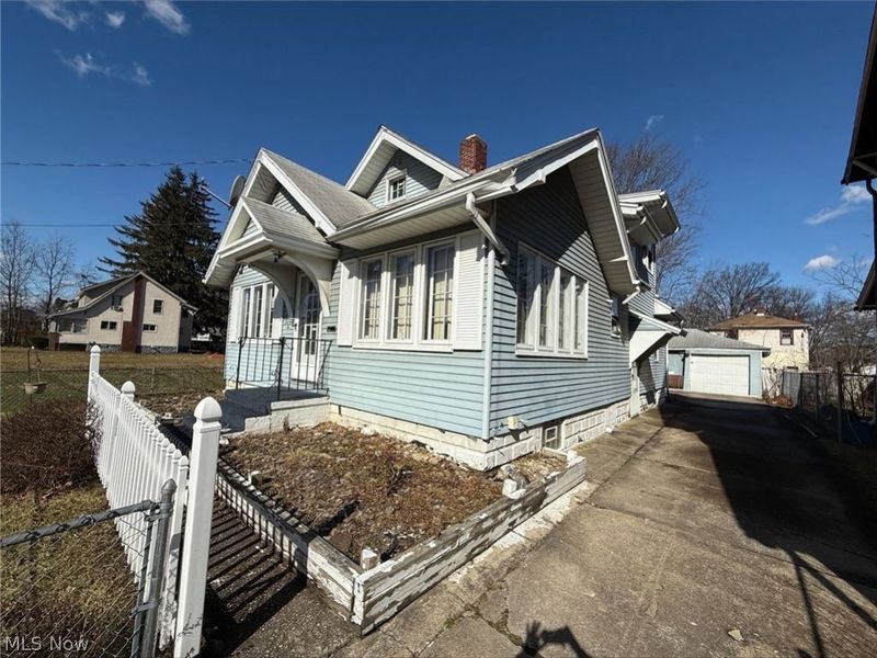 72 Labelle Avenue, Youngstown, OH 44507 Photo 3