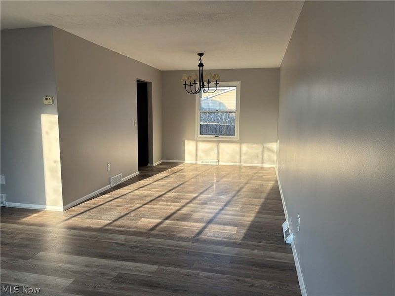 114 Timberlane Drive, Elyria, OH 44035 Photo 6