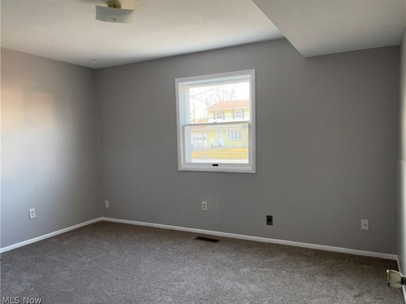 114 Timberlane Drive, Elyria, OH 44035 Photo 8