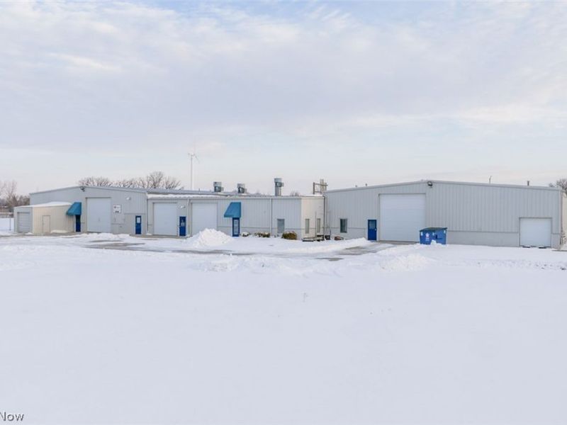 1811 Sawmill Parkway, Huron, OH 44870 Photo 2