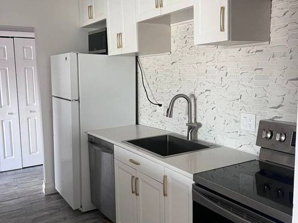 1019 N Boxwood Drive , Unit 406, Mount Prospect, IL 60056