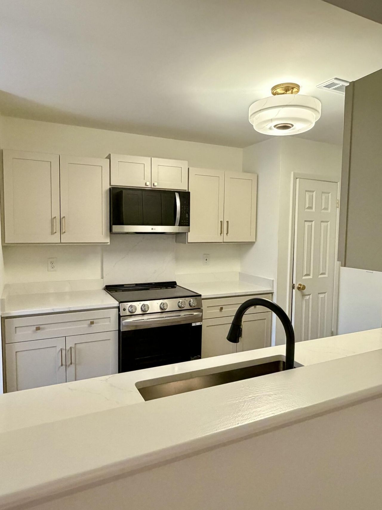 87 Ashley Hall Plantation Road Photo 5