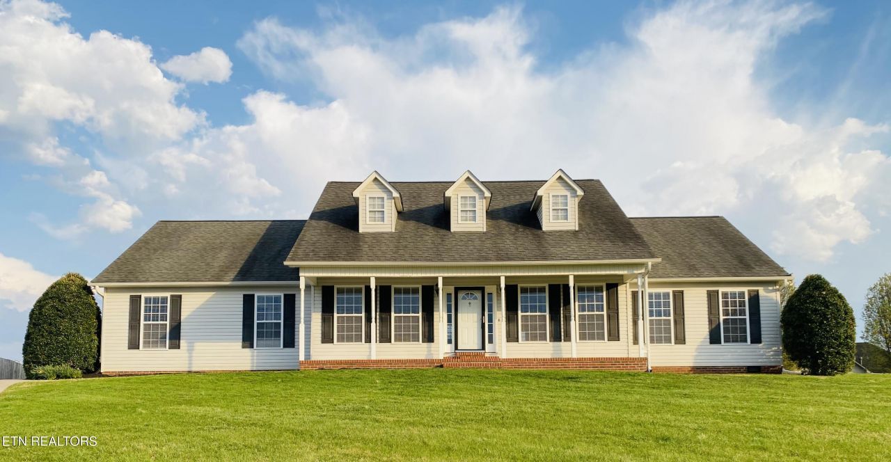 2190 Misty Ridge Drive, Lenoir City, TN 37772 Main Photo