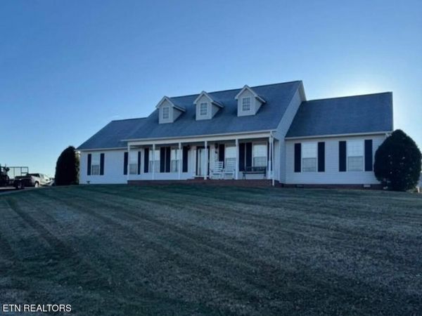 2190 Misty Ridge Drive, Lenoir City, TN 37772