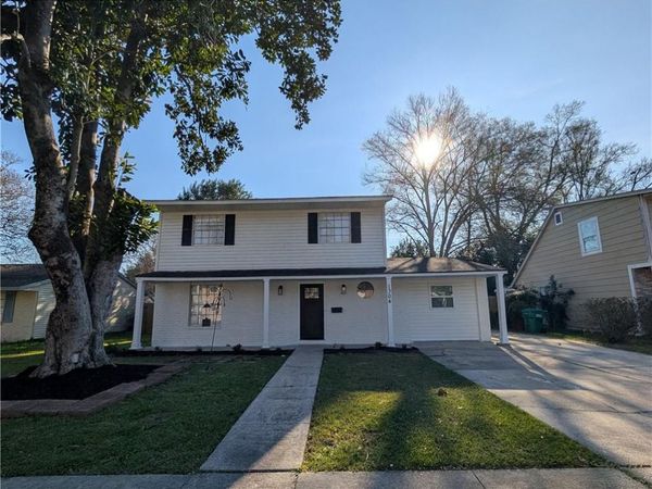 1304 BELLEVUE Drive , LaPlace, LA 70068