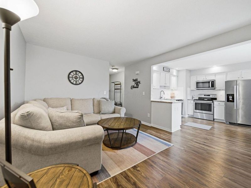 524 Woodingham Place, Unit 3B, Columbus, OH 43213 Photo 5