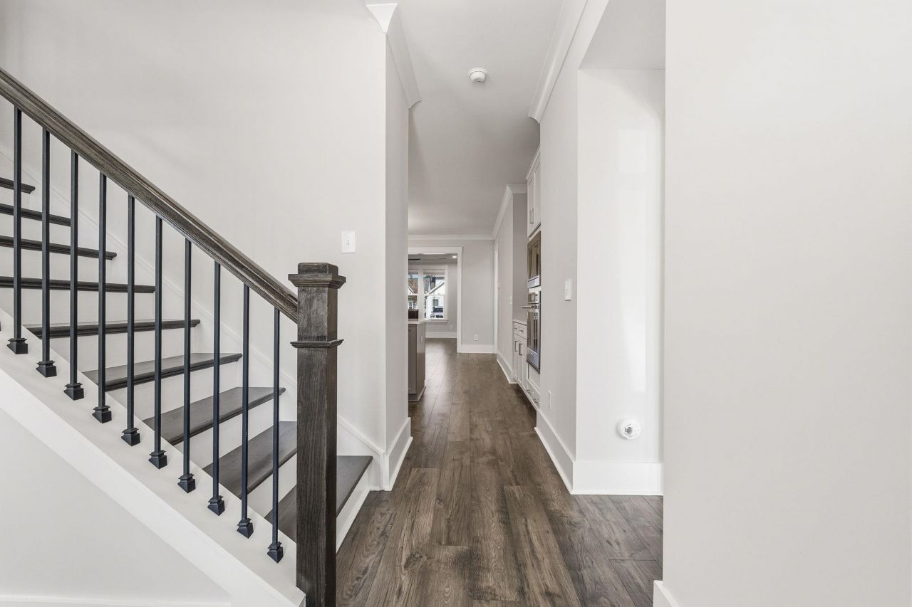 428 Ayrhill Loop  Photo 4