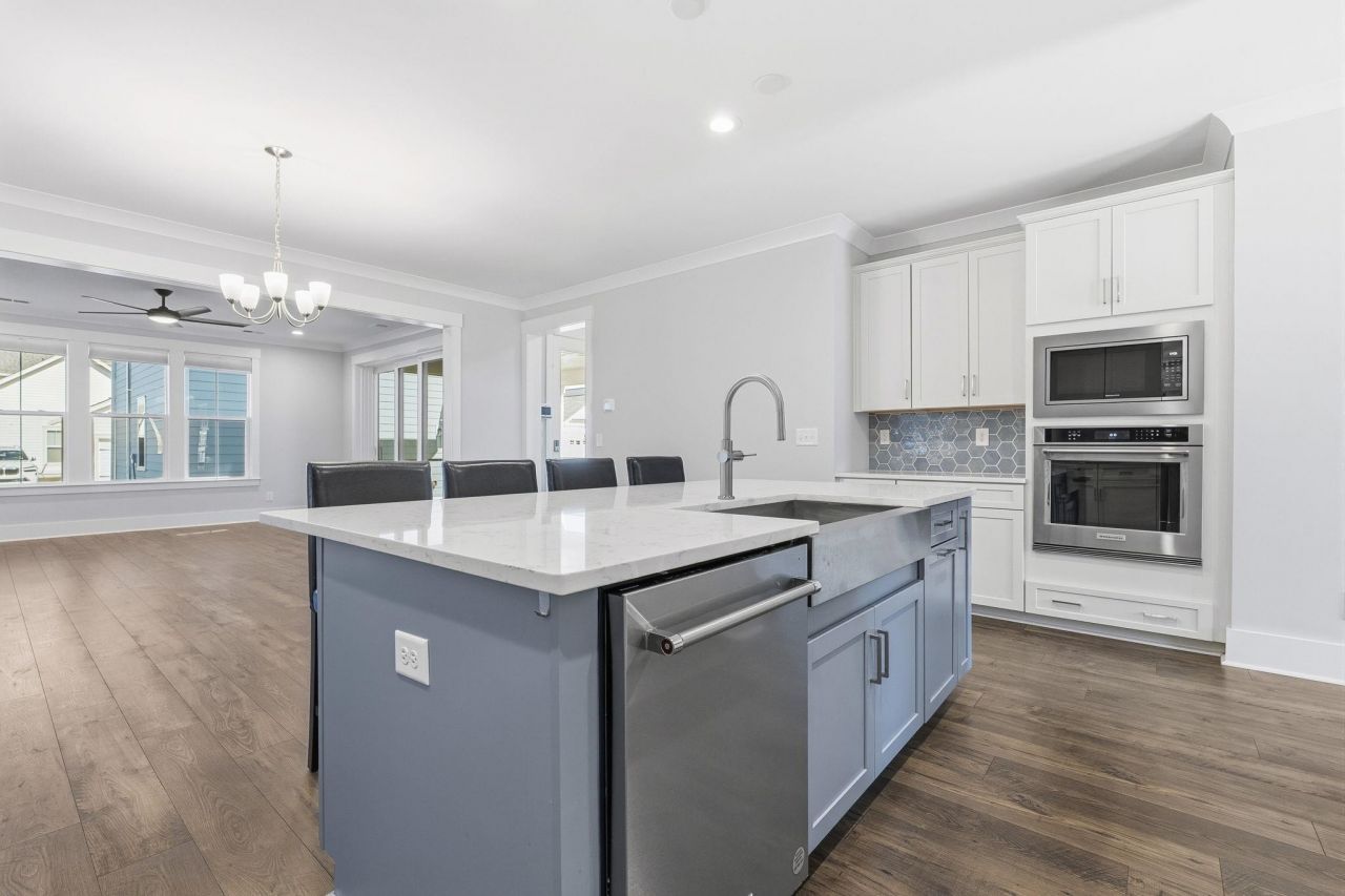 428 Ayrhill Loop  Photo 8