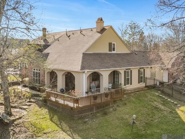 652 Plantation Ridge Ln, Baton Rouge, LA 70810