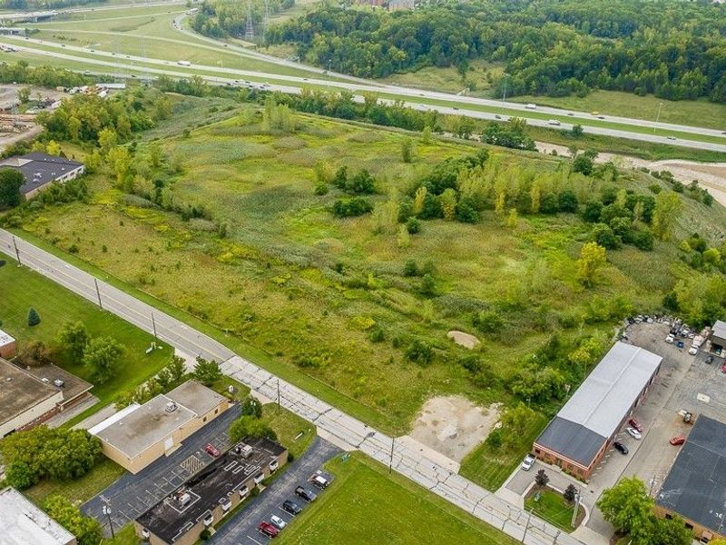 1329 E Schaaf Road, Brooklyn Heights, OH 44131 Photo 10