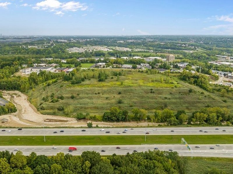 1329 E Schaaf Road, Brooklyn Heights, OH 44131 Photo 3