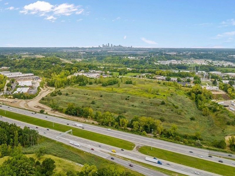 1329 E Schaaf Road, Brooklyn Heights, OH 44131 Photo 4