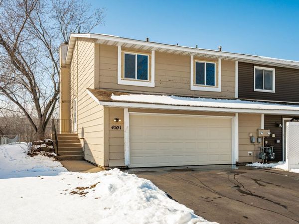 4501 Scott Trail, Eagan, MN 55122