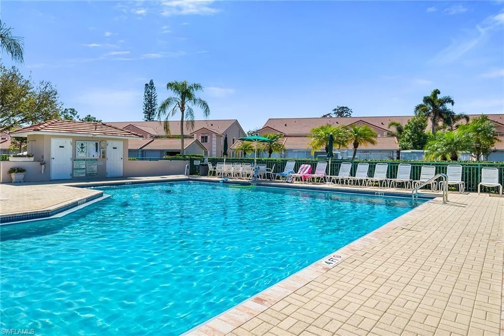 7025 Dennis Cir, Unit G202, Naples, FL 34104 Photo