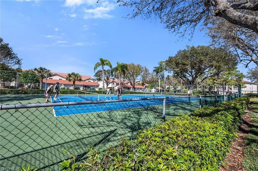 7025 Dennis Cir, Unit G202, Naples, FL 34104 Photo
