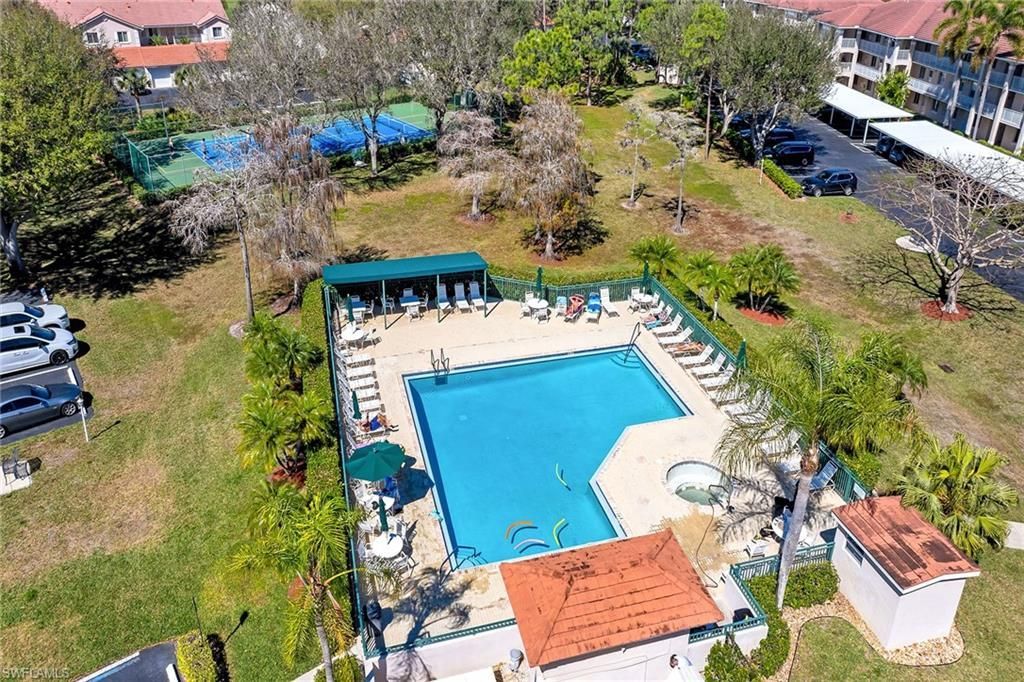 7025 Dennis Cir, Unit G202, Naples, FL 34104 Photo